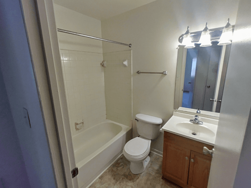 Lynchburg Apartment: 600 Reusens Road