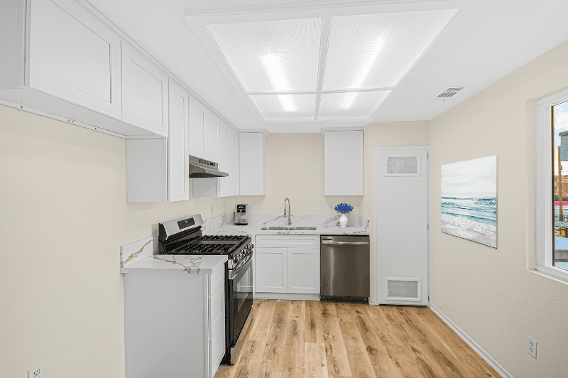 Palmdale Apartment: 1005 E Avenue R