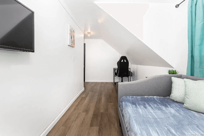 Vernon House: 29 1/2 Mountain Street