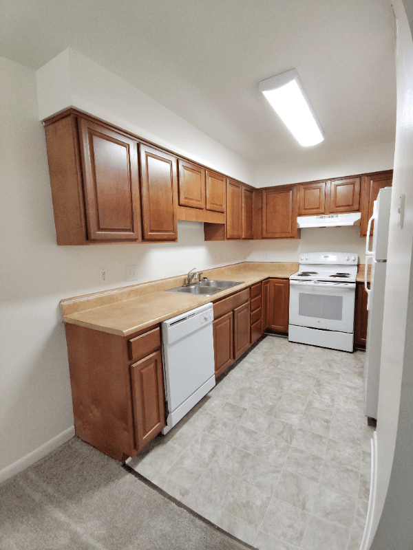 Lynchburg Apartment: 600 Reusens Road