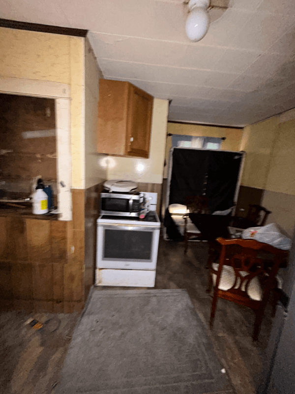 East Saint Louis House: 5617 Warren Ave