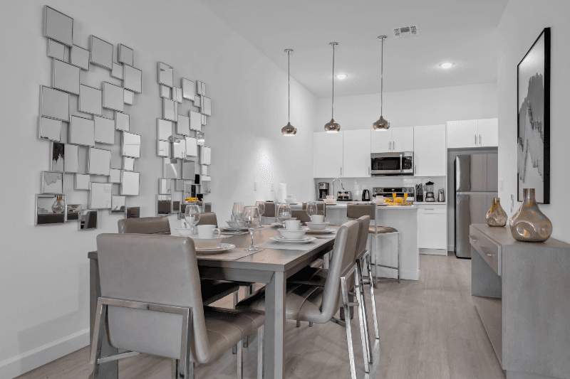Davenport Townhome: 649 trikomo dr