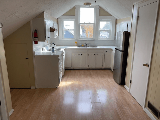 Vincennes Apartment: 609 N 6th St