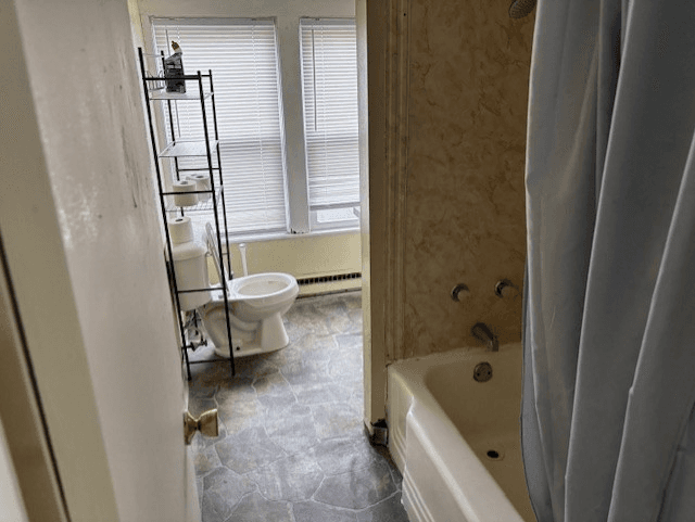 Vincennes Apartment: 609 N 6th St