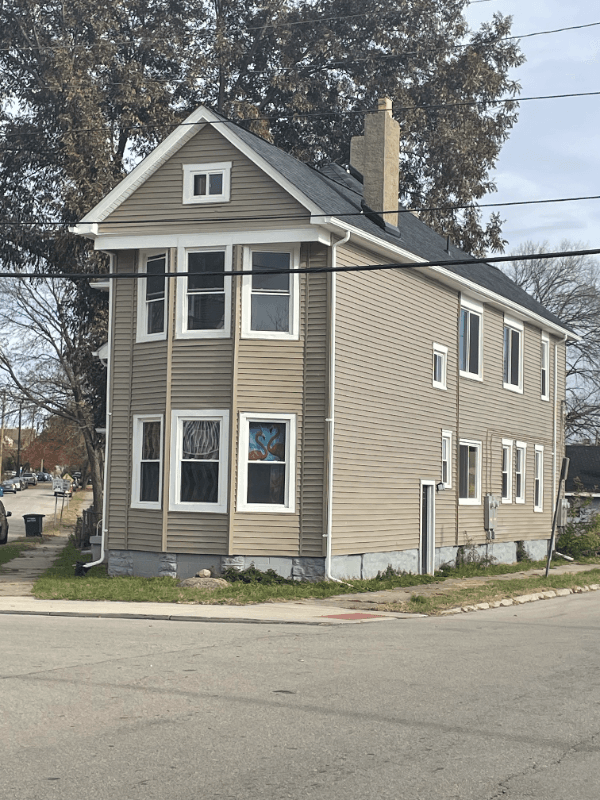 Dayton Multiplex: 916 Riverview Terrace - Upper