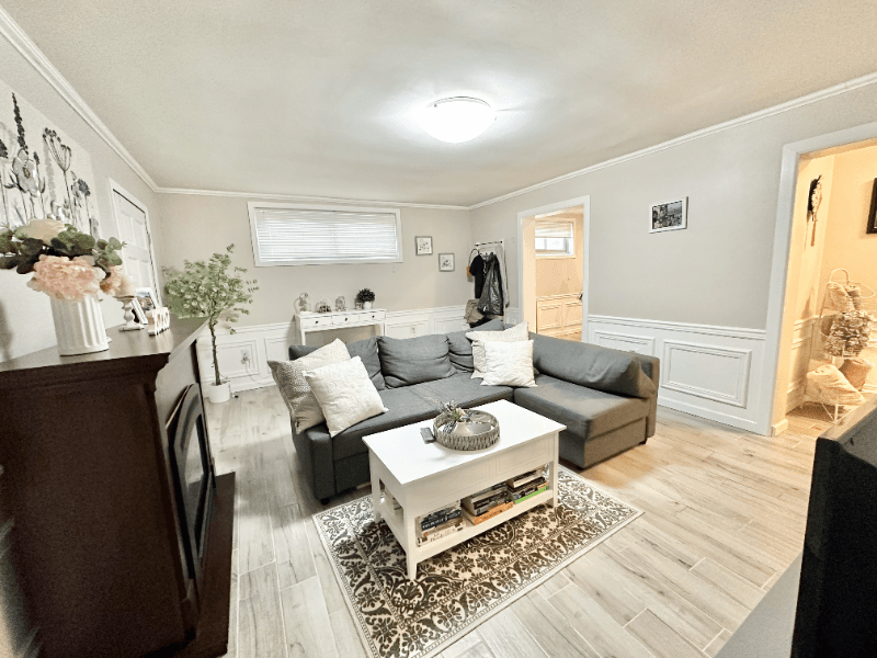 Danville Apartment: 44 N HUNGTINGTON