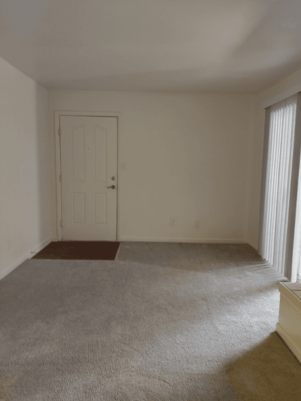 Lynchburg Apartment: 600 Reusens Road