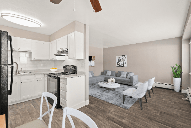 Brighton Apartment: 101 W Egbert St