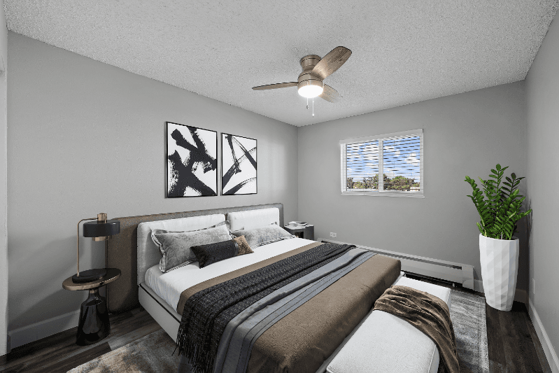 Brighton Apartment: 78 W Walnut St