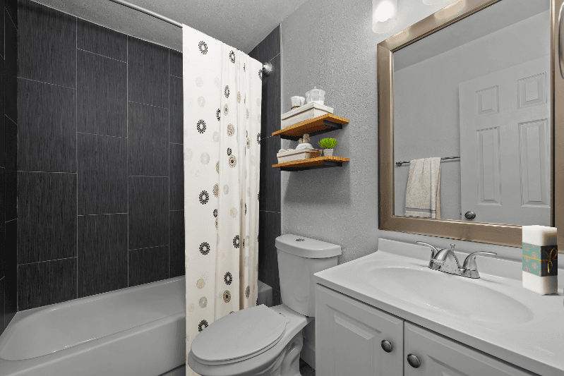 Brighton Apartment: 78 W Walnut St