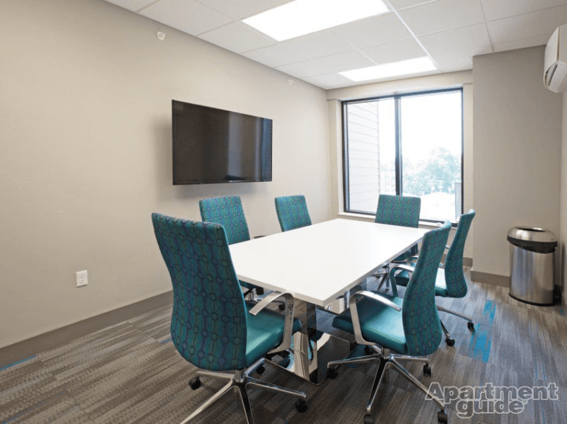 Springfield Single Room: 1243 E Cherry