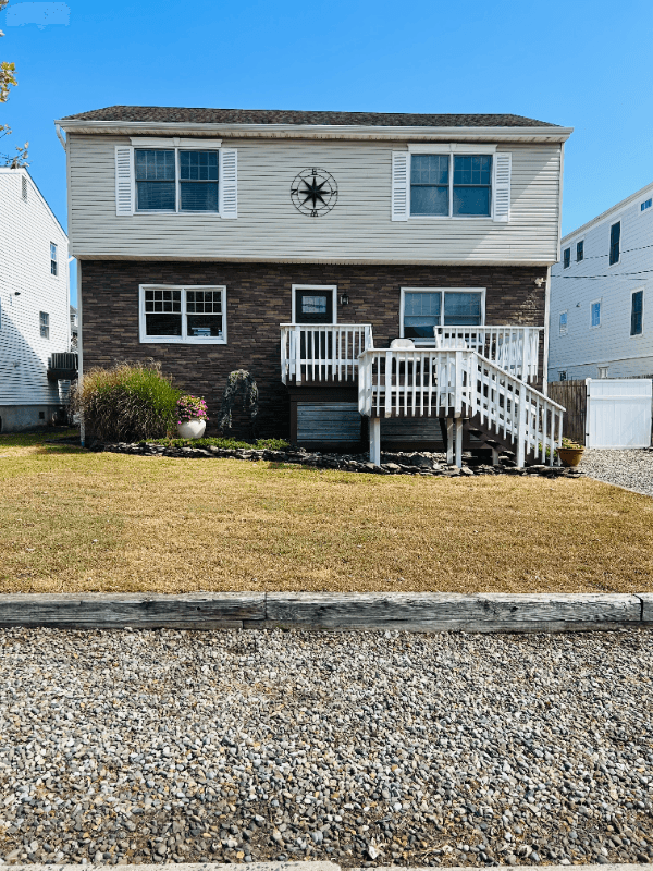 Rumson House: 95 Ward Ave.