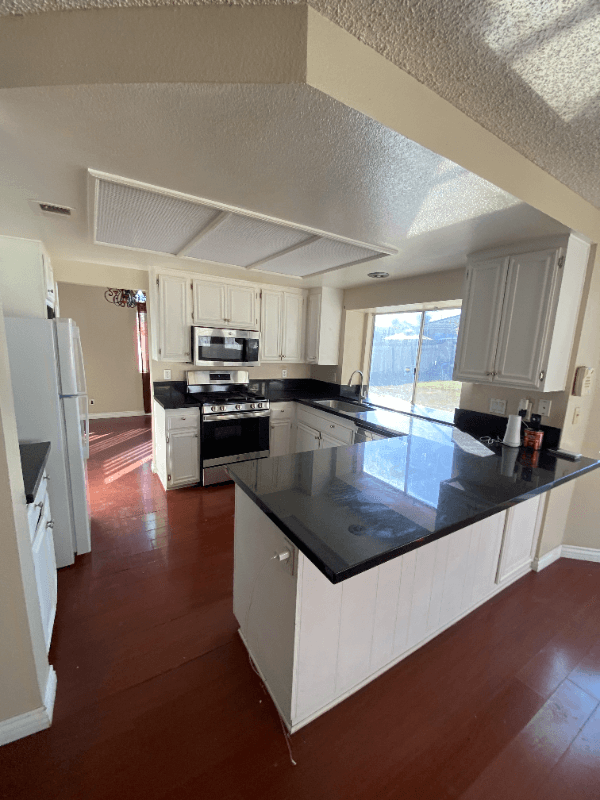 Lake Elsinore House: 16502 Mango Way