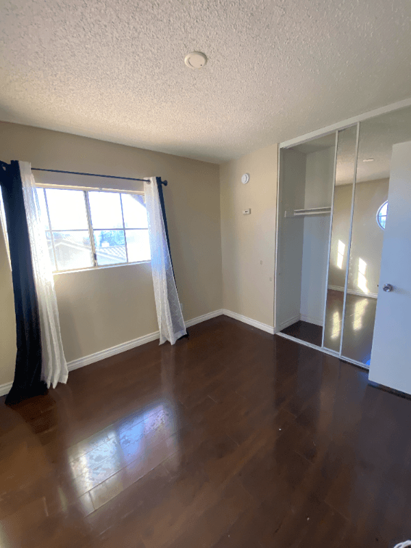 Lake Elsinore House: 16502 Mango Way
