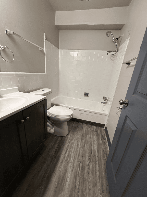 Detroit Apartment: 18331 W Chicago St