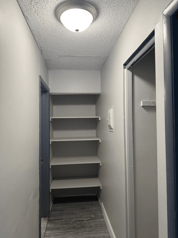 Detroit Apartment: 18331 W Chicago St