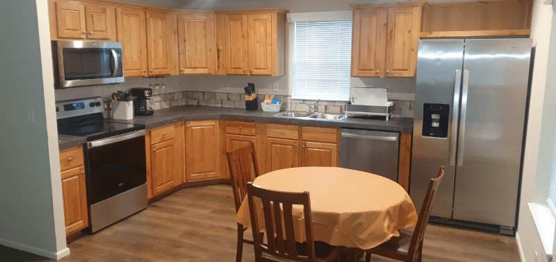 Coos Bay House: 91408 Kellogg Ln
