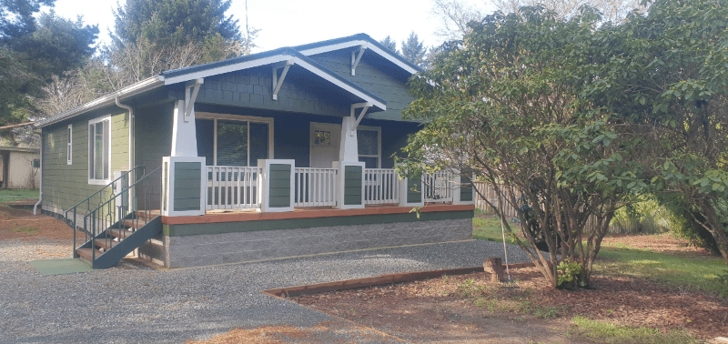 Coos Bay House: 91408 Kellogg Ln