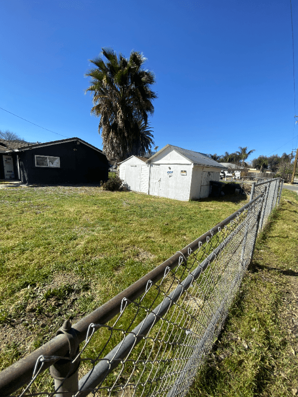 Lake Elsinore House: 16510 Lakeshore Drive