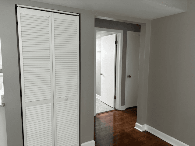 Chicago Apartment: 4901 n Kilpatrick