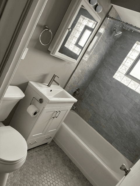 Chicago Apartment: 4901 n Kilpatrick