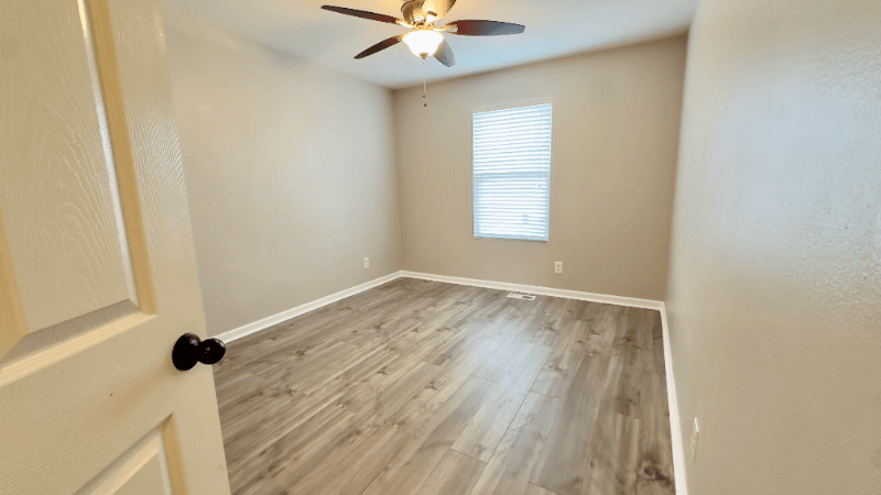 omaha House: 19404 x street