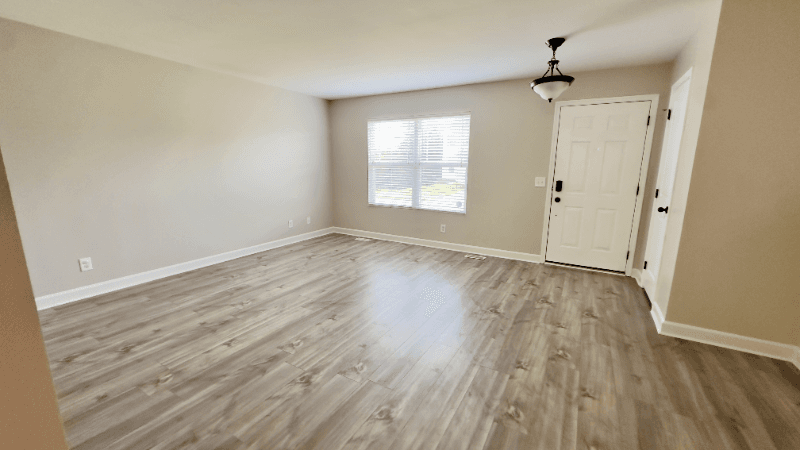 omaha House: 19404 x street