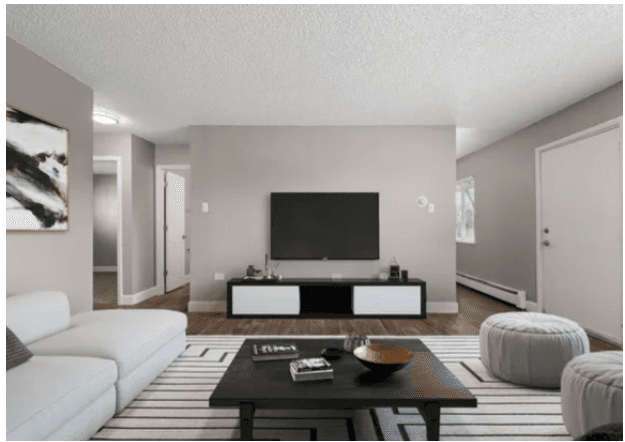 Brighton Apartment: 65 N Kuner Rd