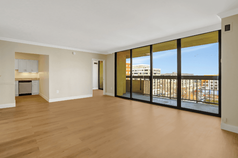 Alexandria Condo: 400 Madison Street