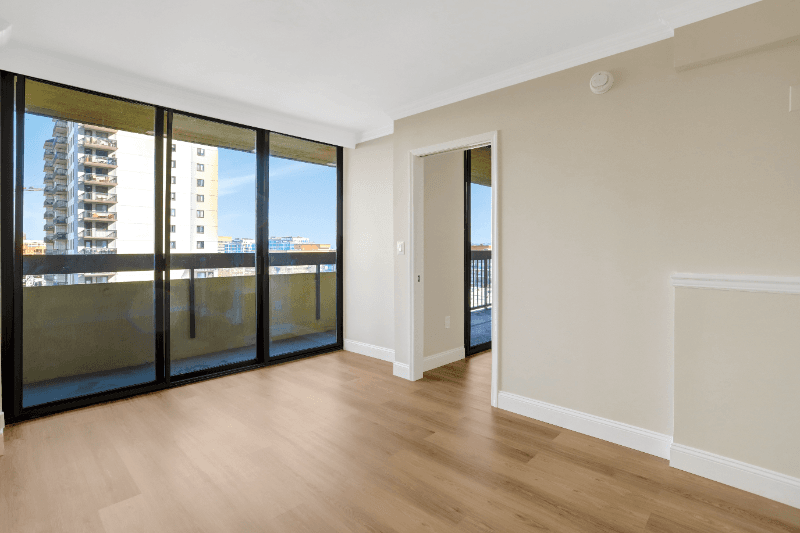 Alexandria Condo: 400 Madison Street