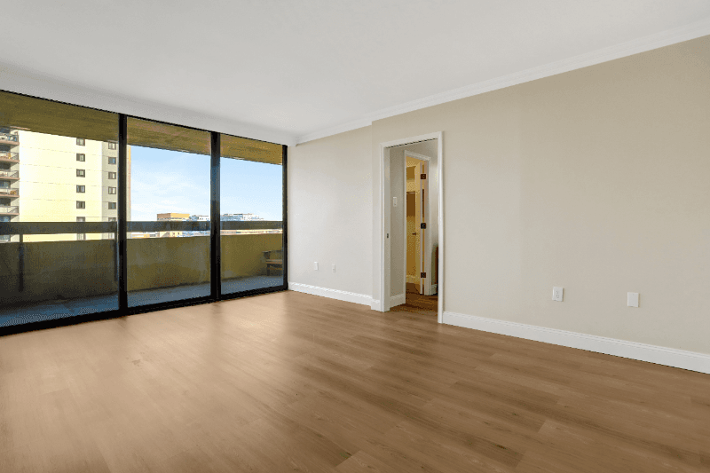 Alexandria Condo: 400 Madison Street