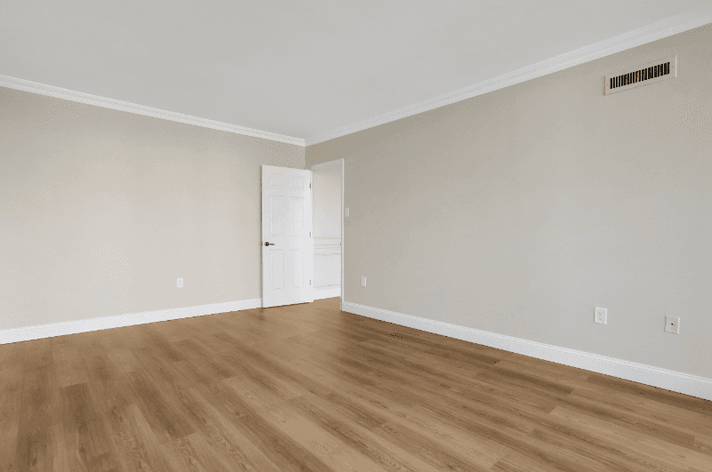 Alexandria Condo: 400 Madison Street