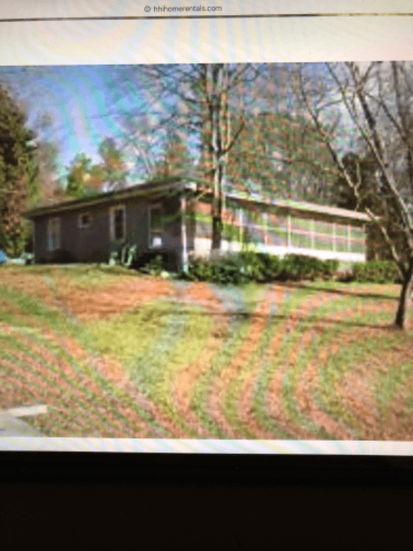 Lake Wylie House: 5221 Green Cove Road