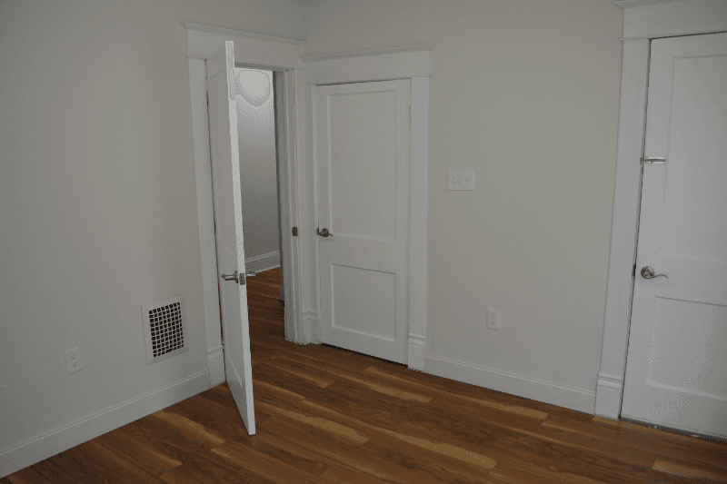 Utica House: 225 Thieme Place