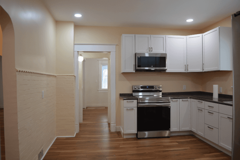 Utica House: 225 Thieme Place