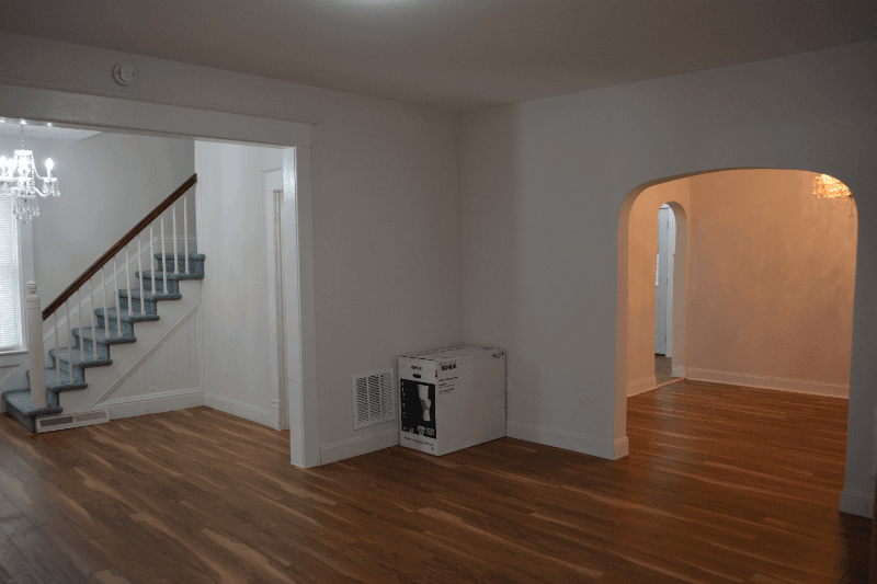 Utica House: 225 Thieme Place