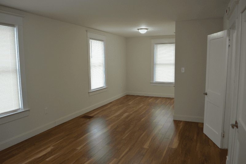 Utica House: 225 Thieme Place