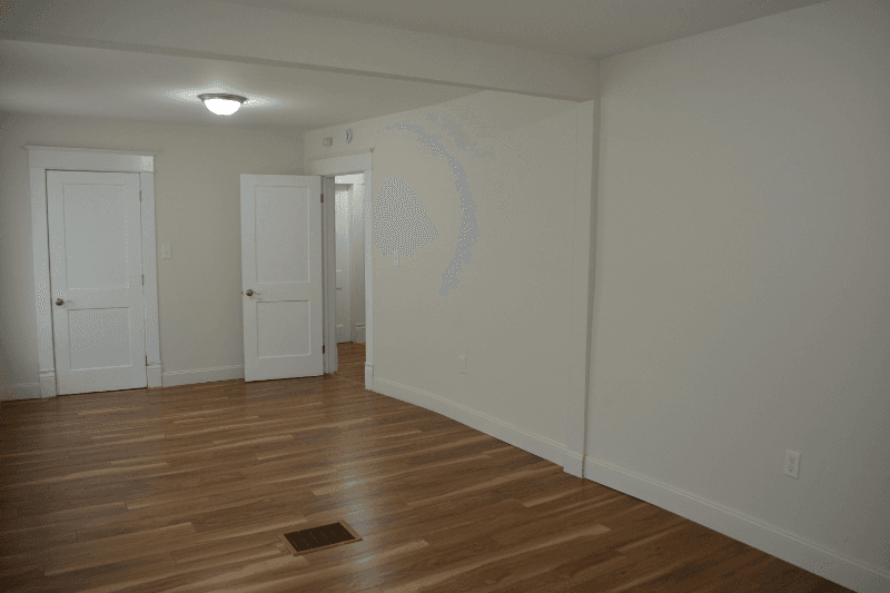 Utica House: 225 Thieme Place