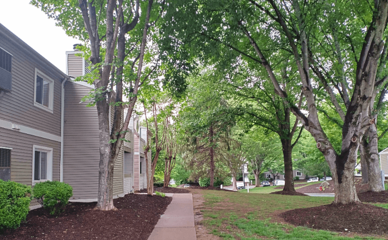 Lynchburg Apartment: 600 Reusens Road