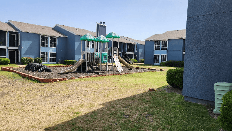 Dallas Apartment: 13740 Montfort Dr