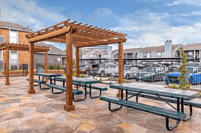 Dallas Apartment: 13740 Montfort Dr