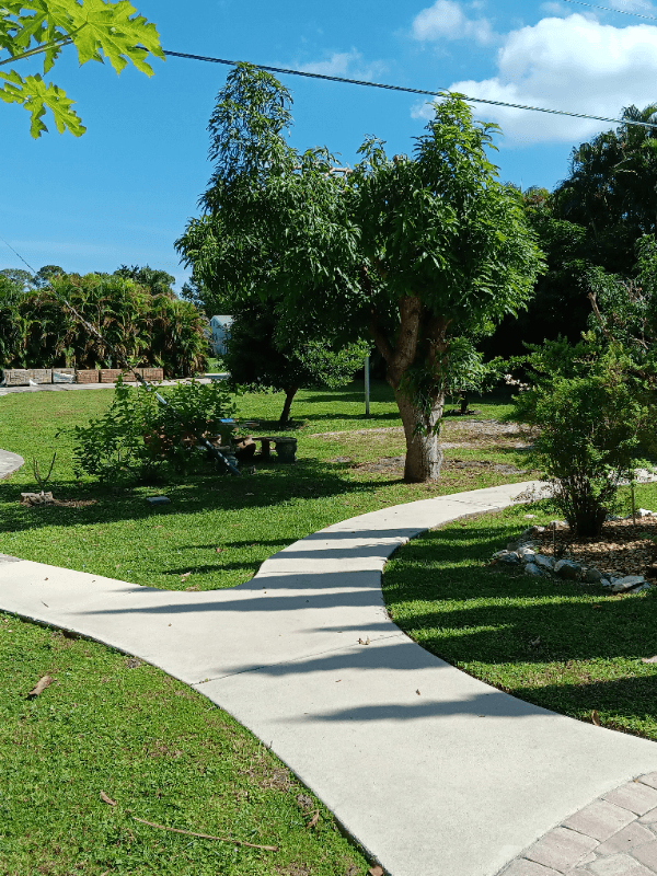 Port Saint Lucie House: 1257 SE Airoso Blvd