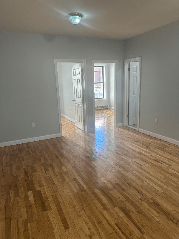 Bronx House: 54 Bolton Ave