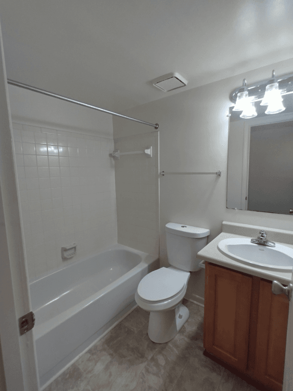 Lynchburg Apartment: 600 Reusens Road