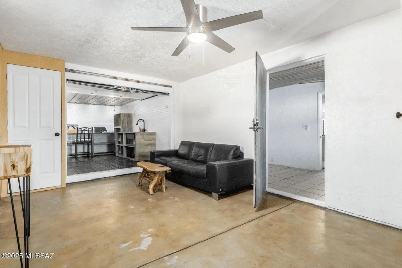 tucson House: 2144 N Madelyn Ave