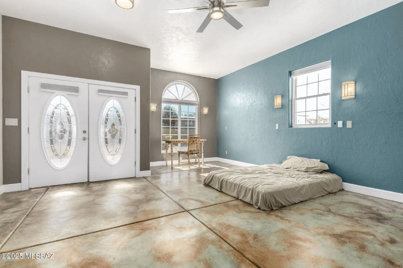 tucson House: 2144 N Madelyn Ave