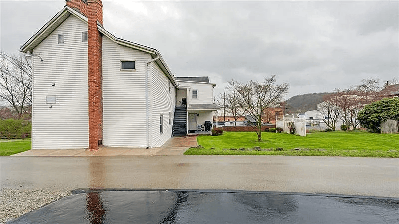 Greensburg Apartment: 1700 Washington Street