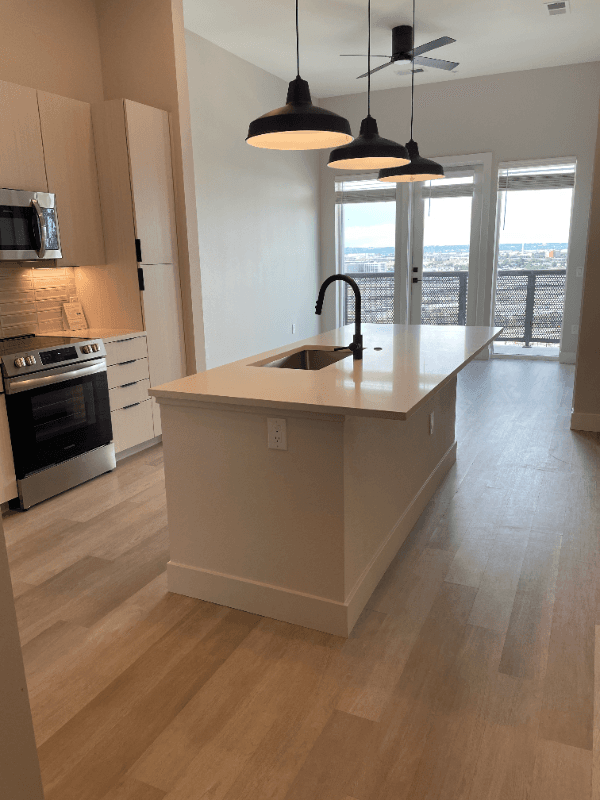 Denver Single Room: 2600 Wewatta Way