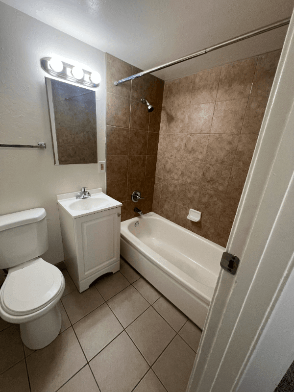 Vallejo House: 240 Holly st