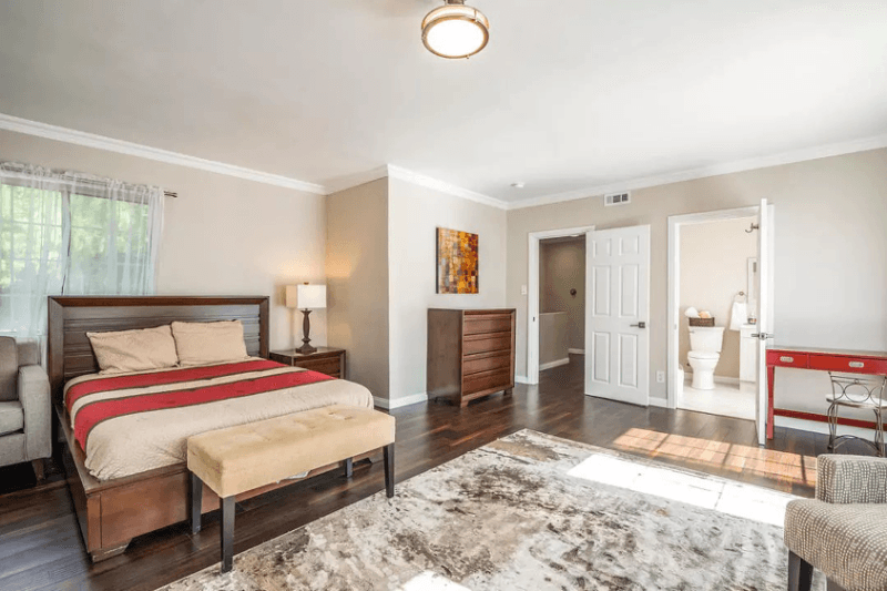 Los Angeles House: 3XX5 Sunswept Drive